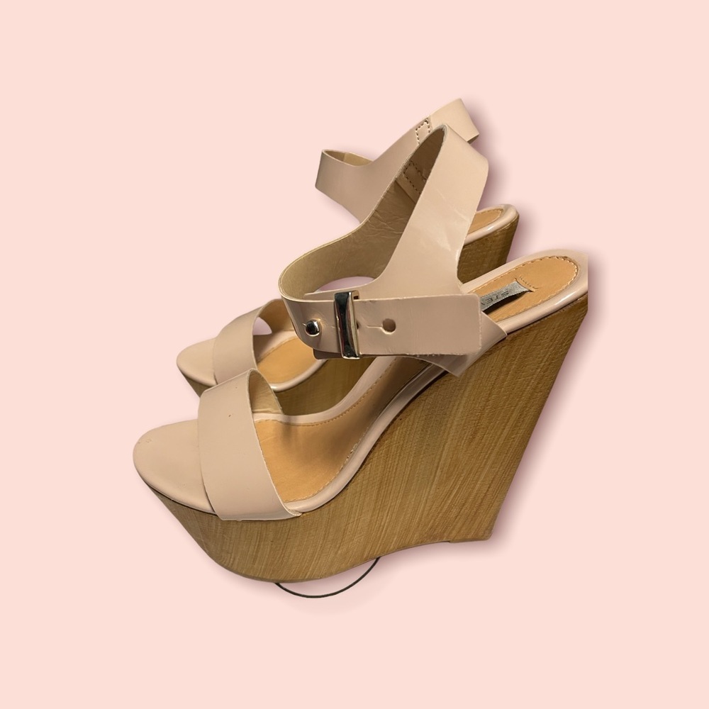 Steve Madden wedges. Color is pinky nude ( Boozey)